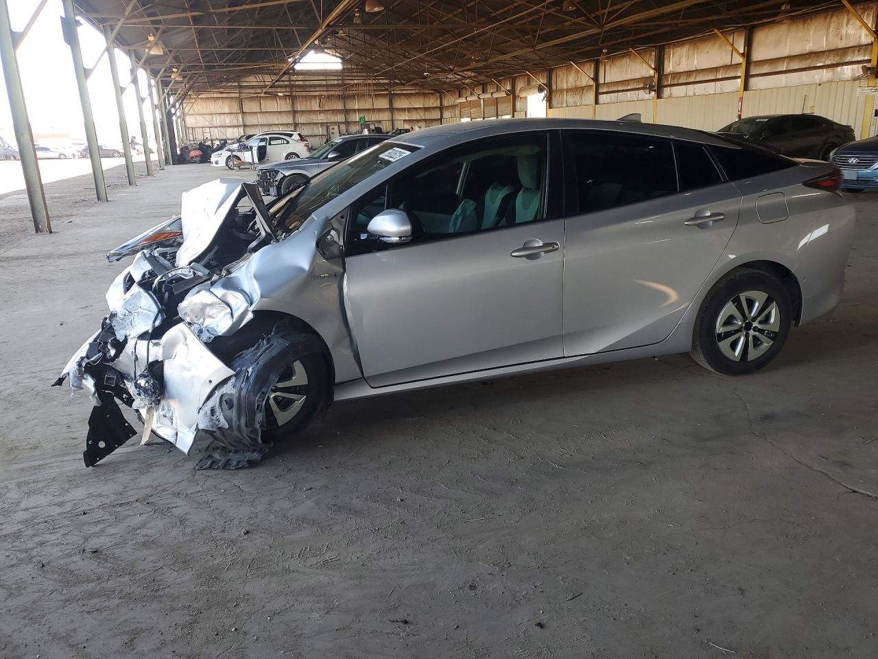 2018 TOYOTA PRIUS TWO photo 2