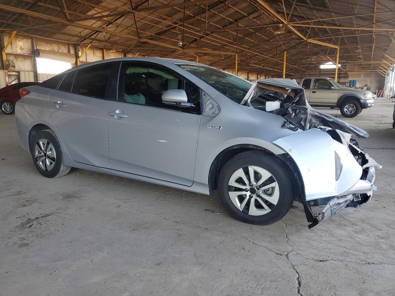 2018 TOYOTA PRIUS TWO photo 7