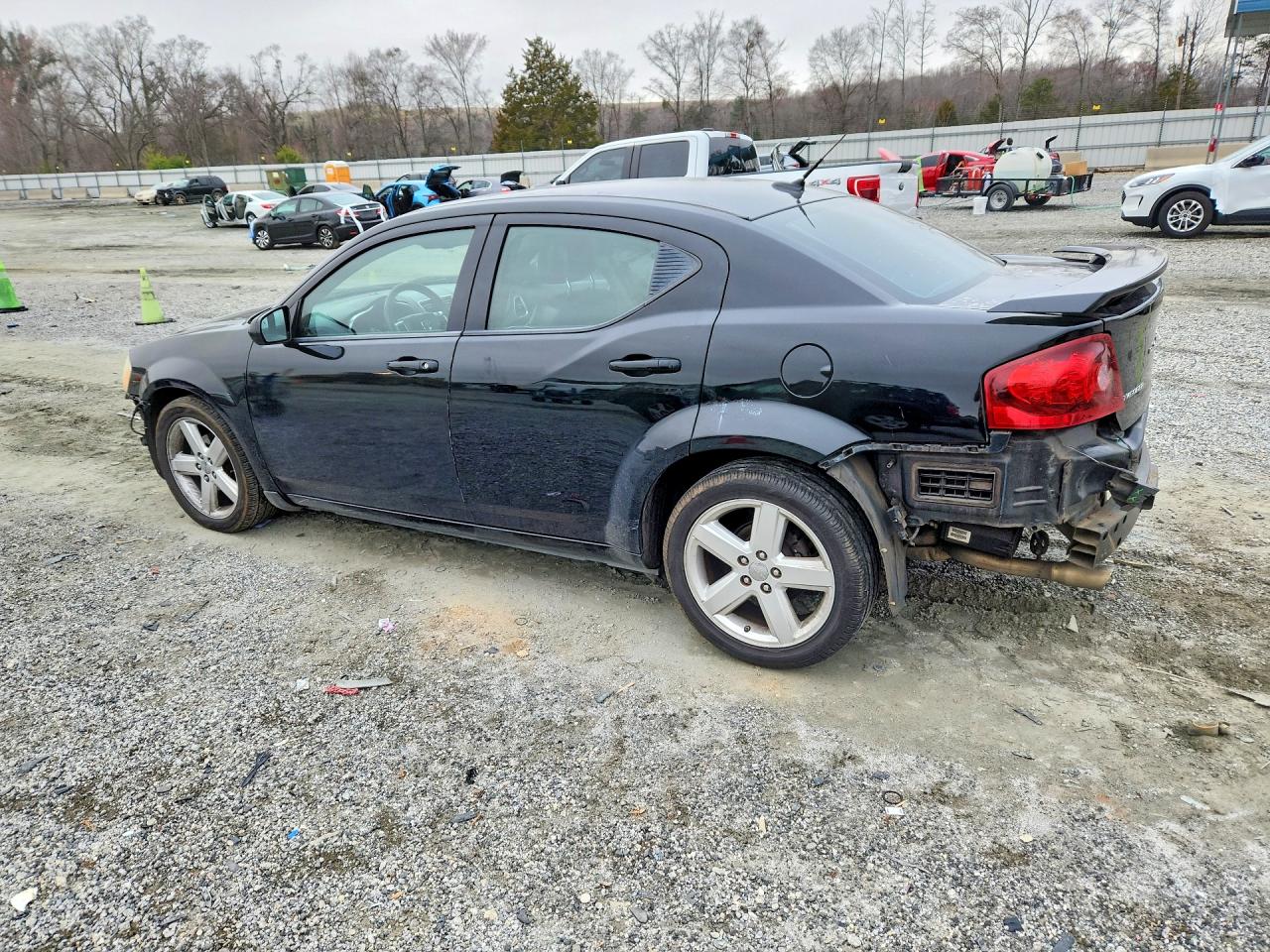 2013 DODGE AVENGER photo 2