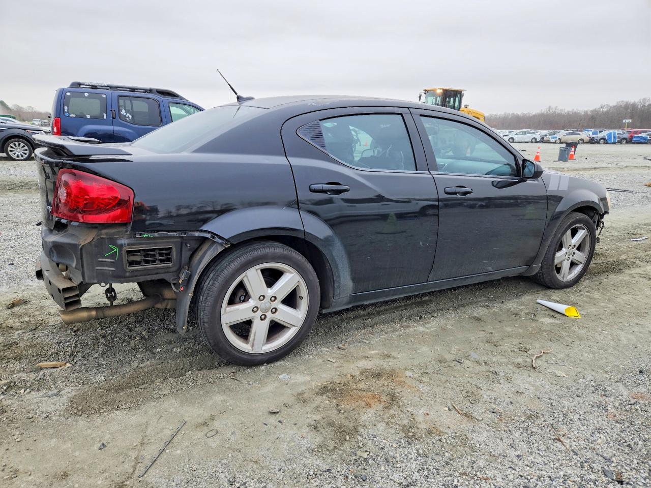 2013 DODGE AVENGER photo 3