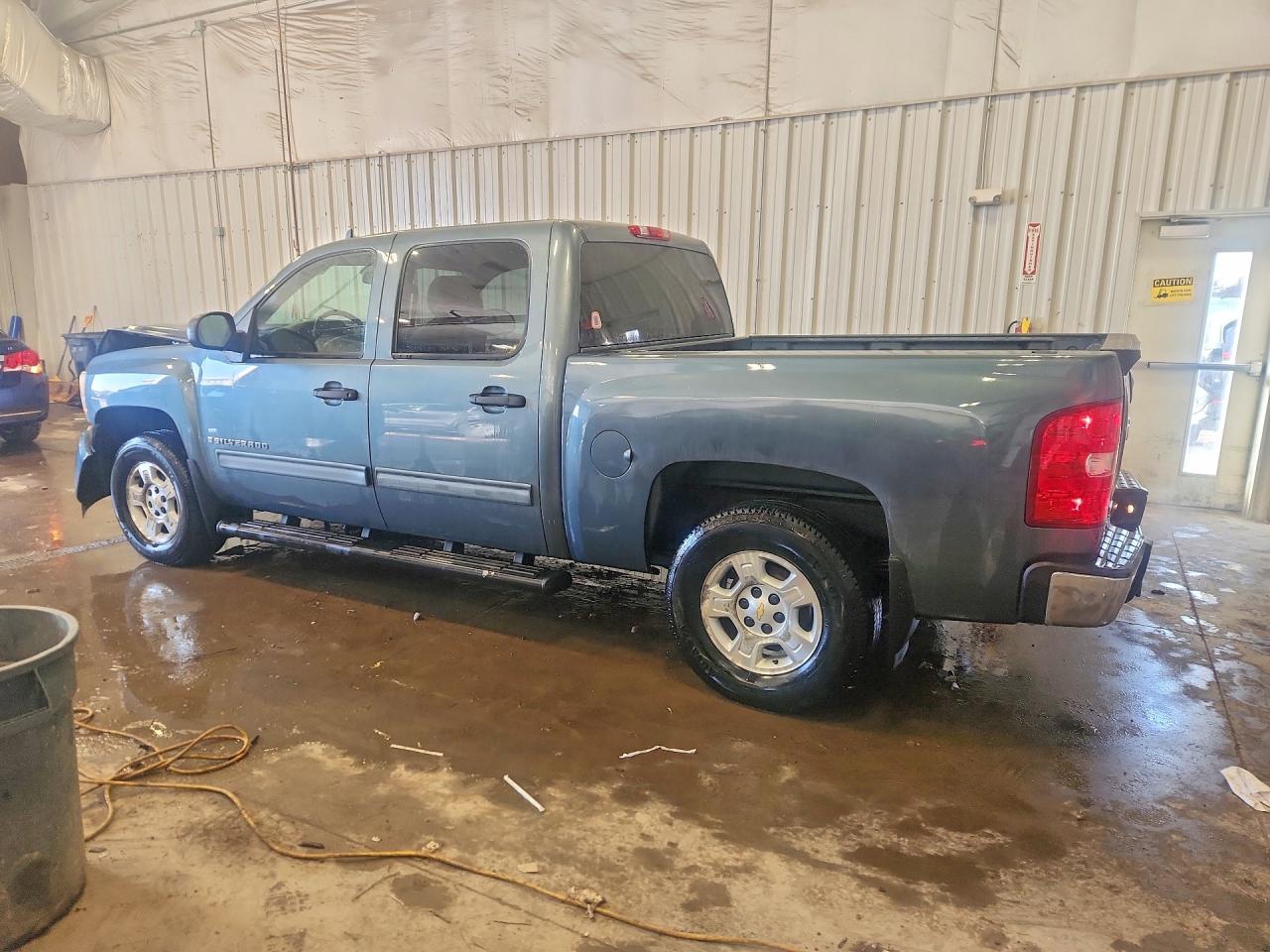 2009 CHEVROLET SILVERADO K1500 LT photo 2