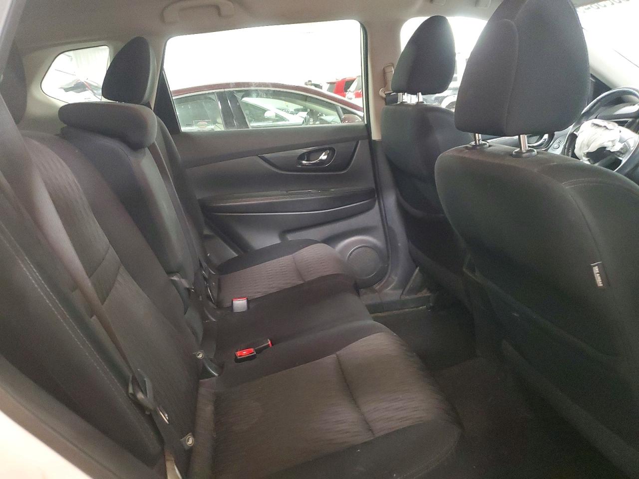 2017 NISSAN ROGUE SV photo 21