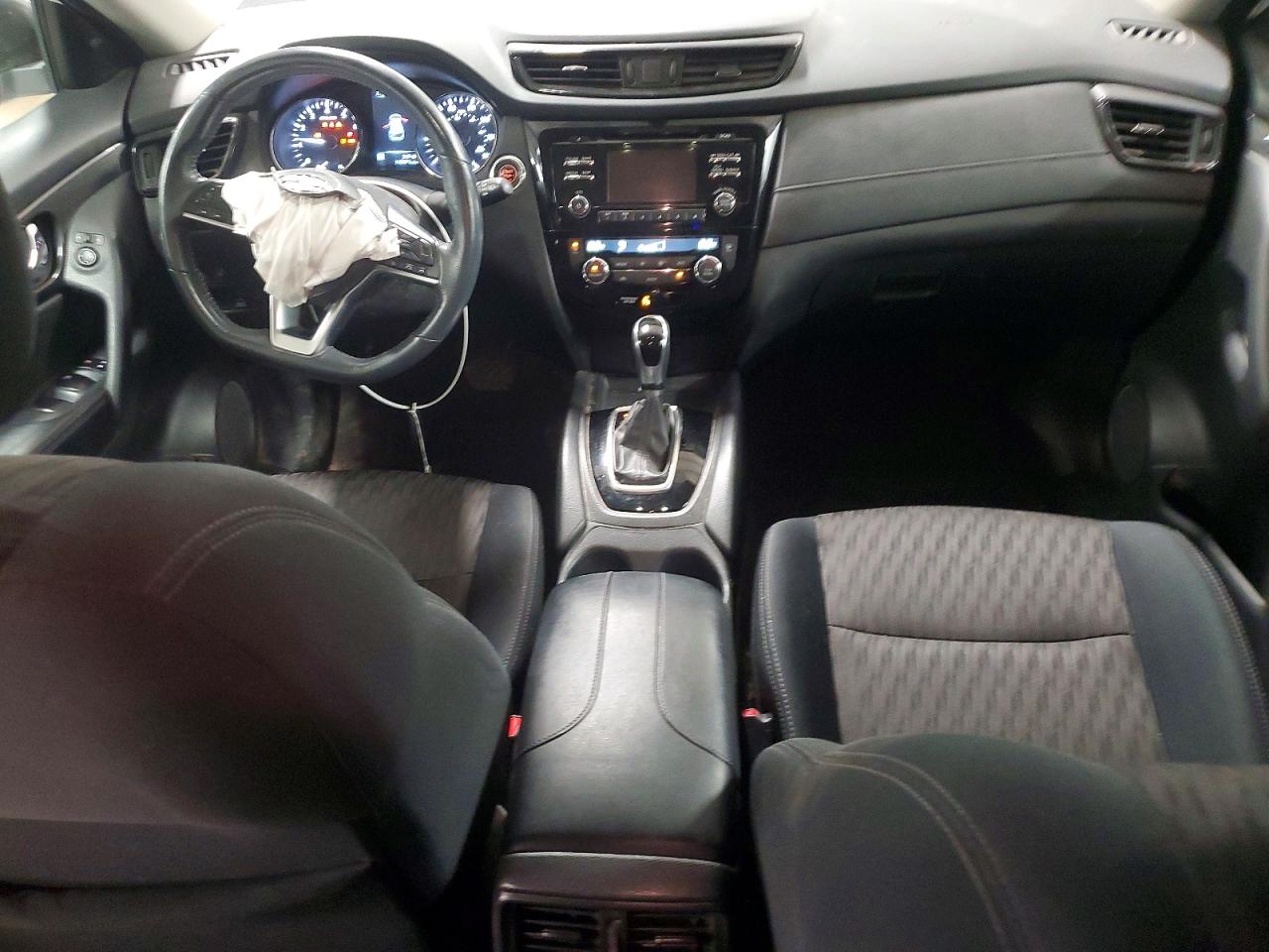 2017 NISSAN ROGUE SV photo 15