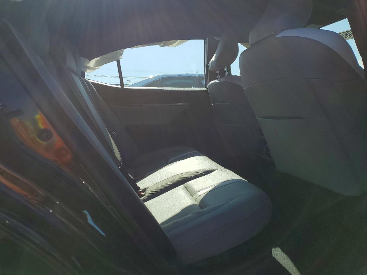 2025 TOYOTA CAMRY SE photo 28