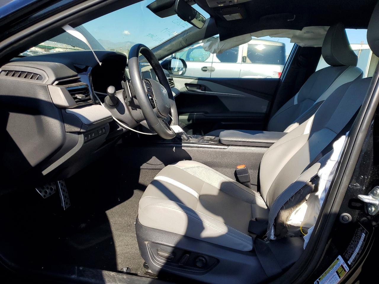 2025 TOYOTA CAMRY SE photo 19