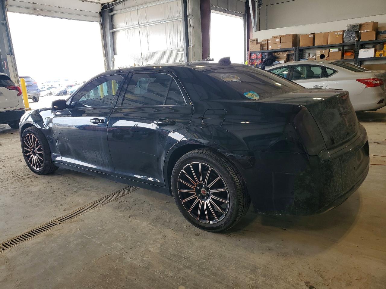 2015 CHRYSLER 300 S photo 3