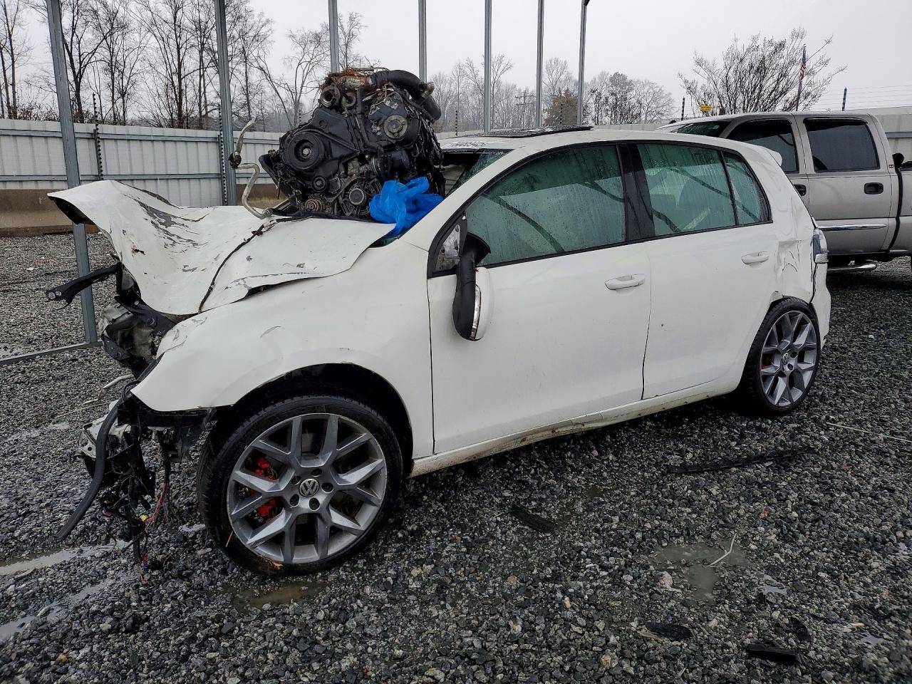 2013 VOLKSWAGEN GTI