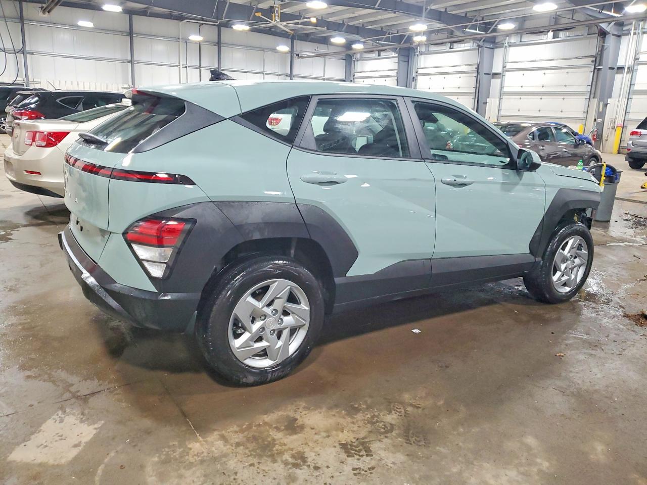 2025 HYUNDAI KONA SE photo 3