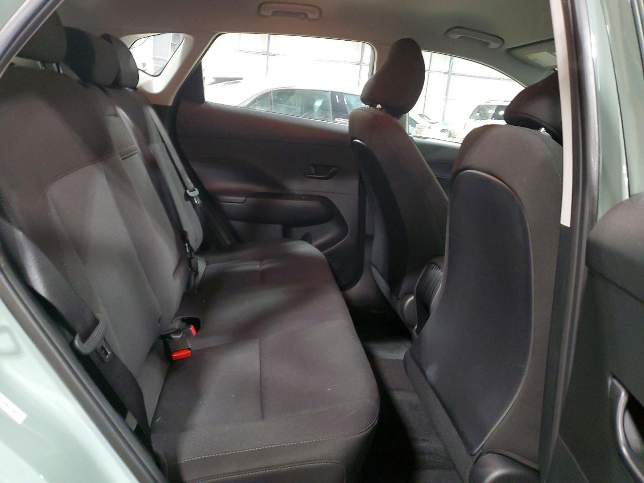 2025 HYUNDAI KONA SE photo 10