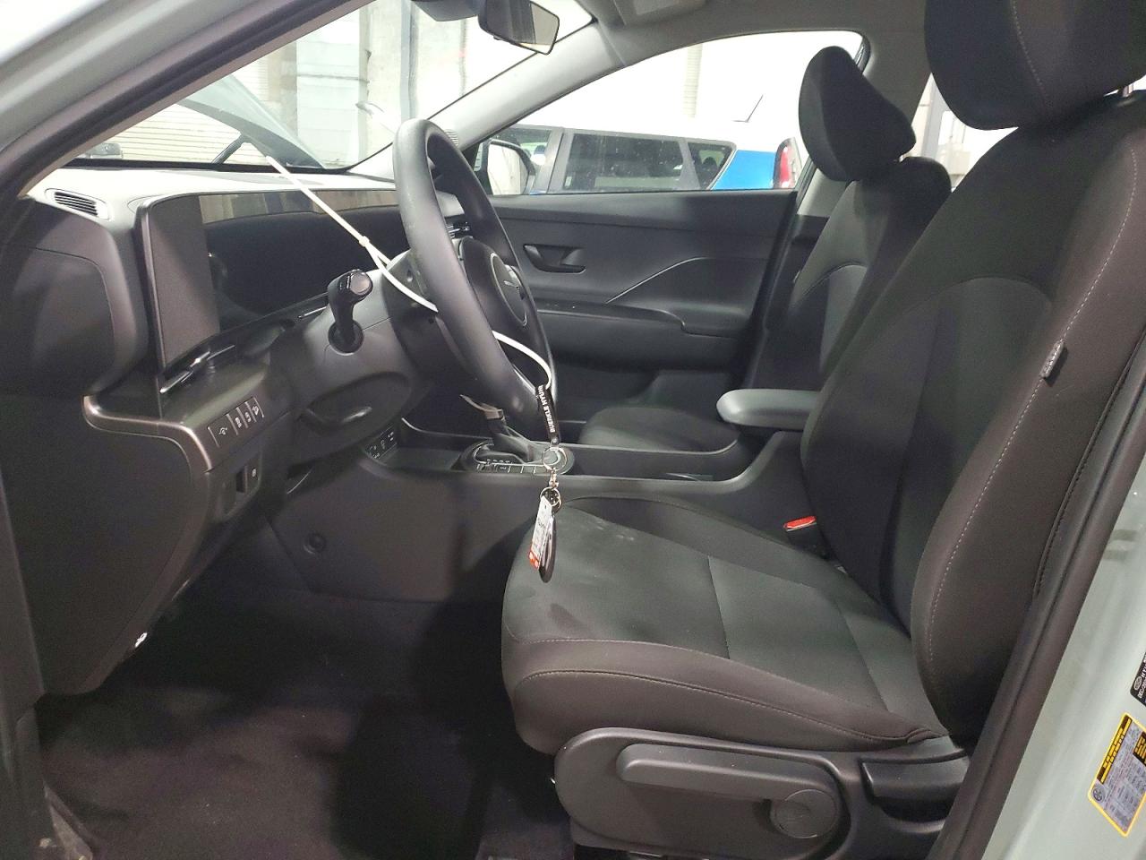 2025 HYUNDAI KONA SE photo 7