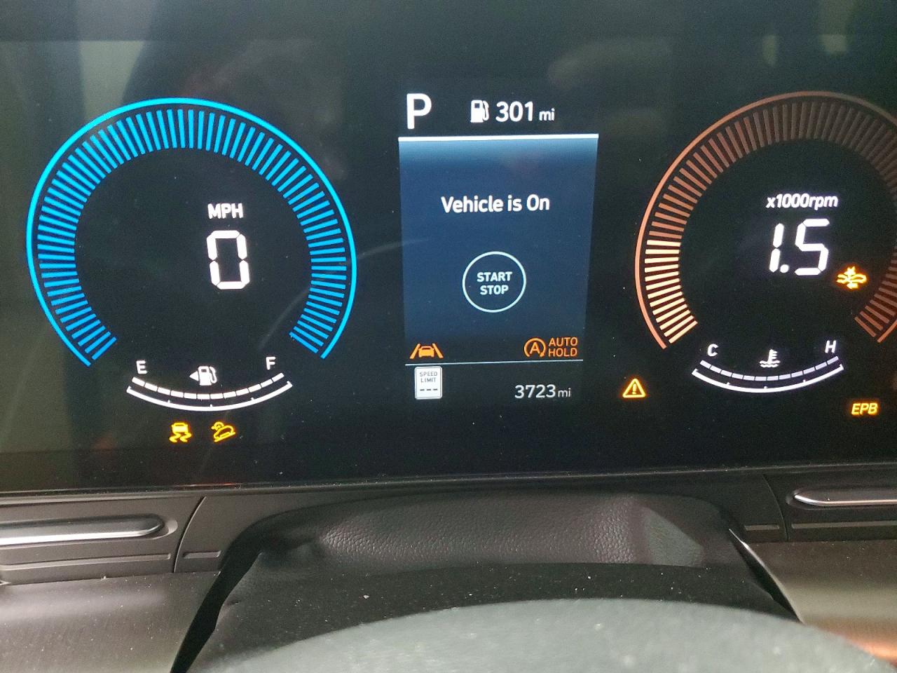 2025 HYUNDAI KONA SE photo 9