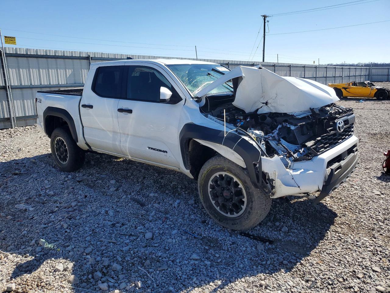 2024 TOYOTA TACOMA TRD OFF-ROAD photo 4