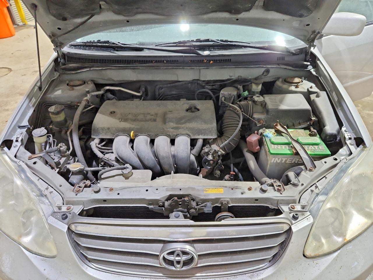 2004 TOYOTA COROLLA LE photo 11