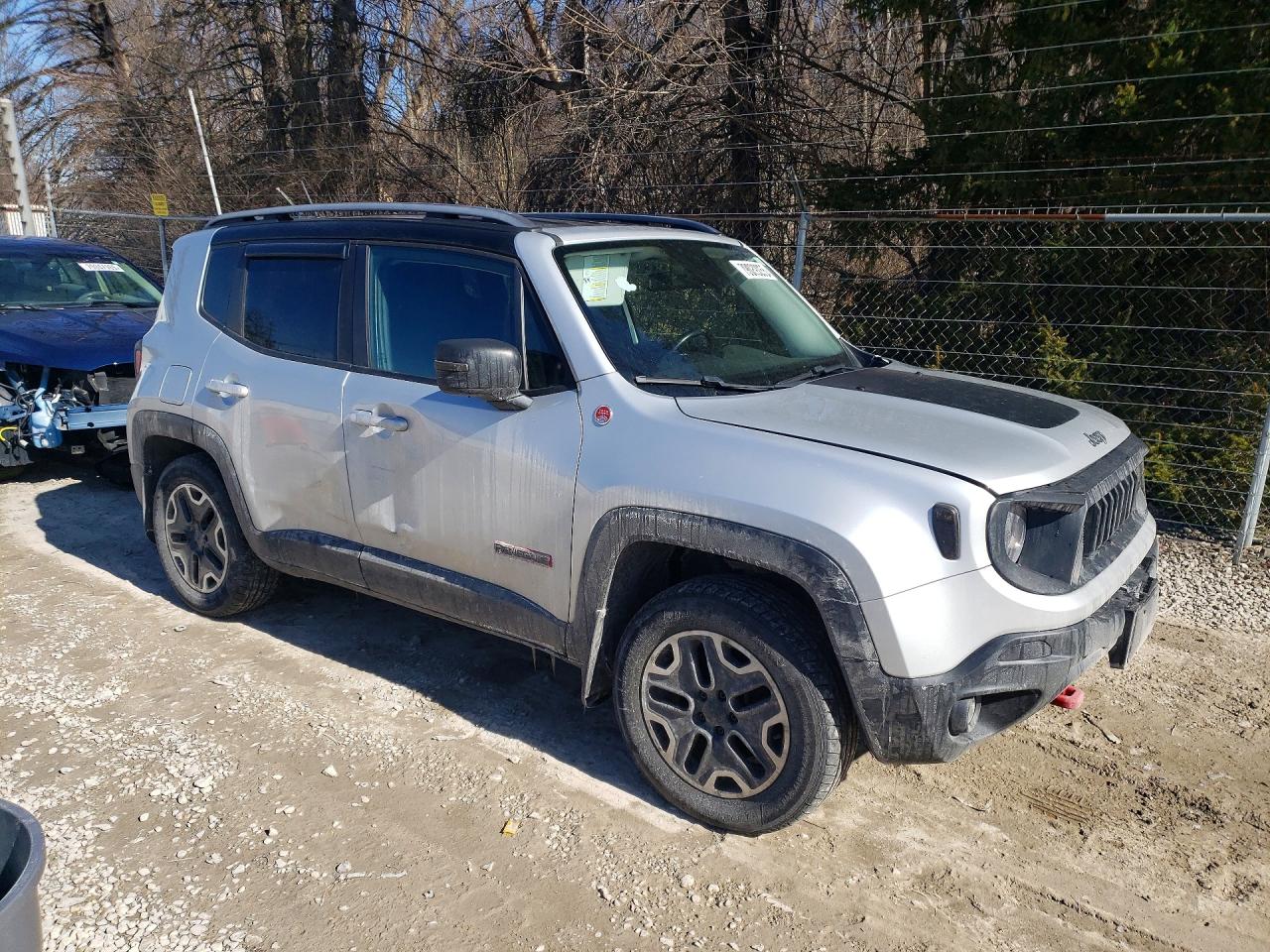 2015 JEEP RENEGADE TRAILHAWK photo 13