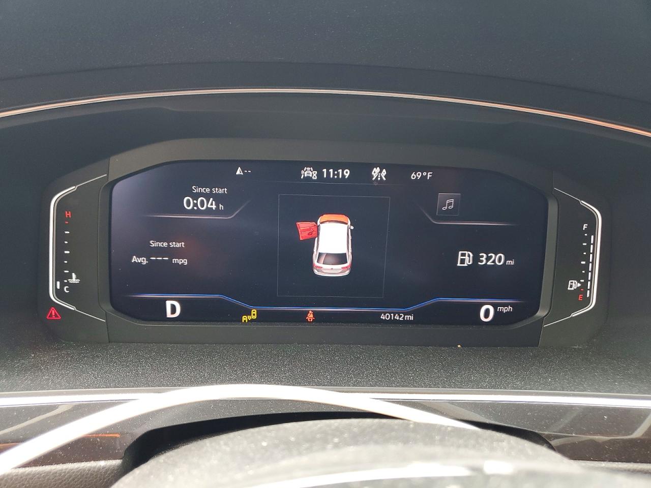 2021 VOLKSWAGEN TIGUAN SEL PREMIUM R-LINE photo 17