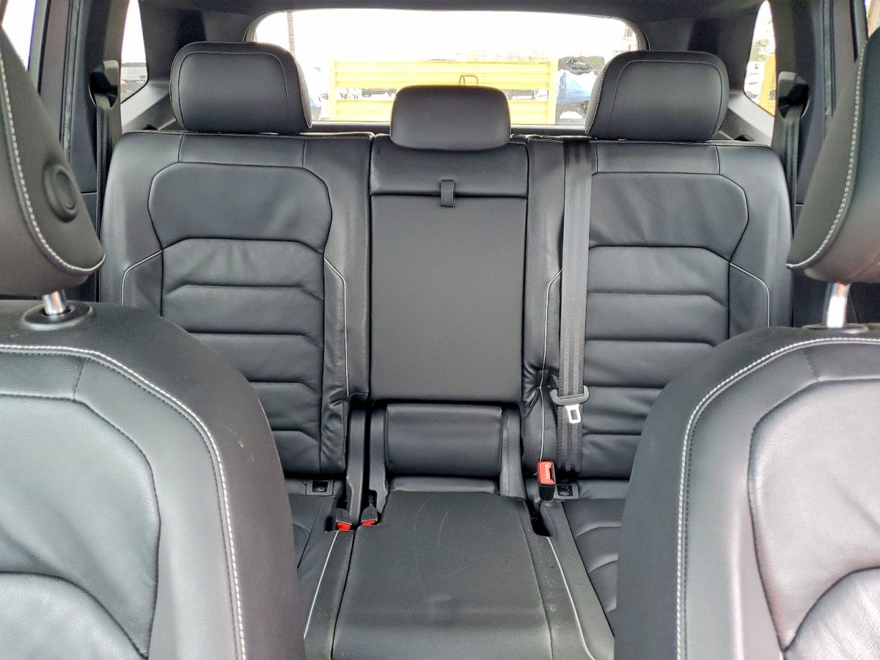 2021 VOLKSWAGEN TIGUAN SEL PREMIUM R-LINE photo 19