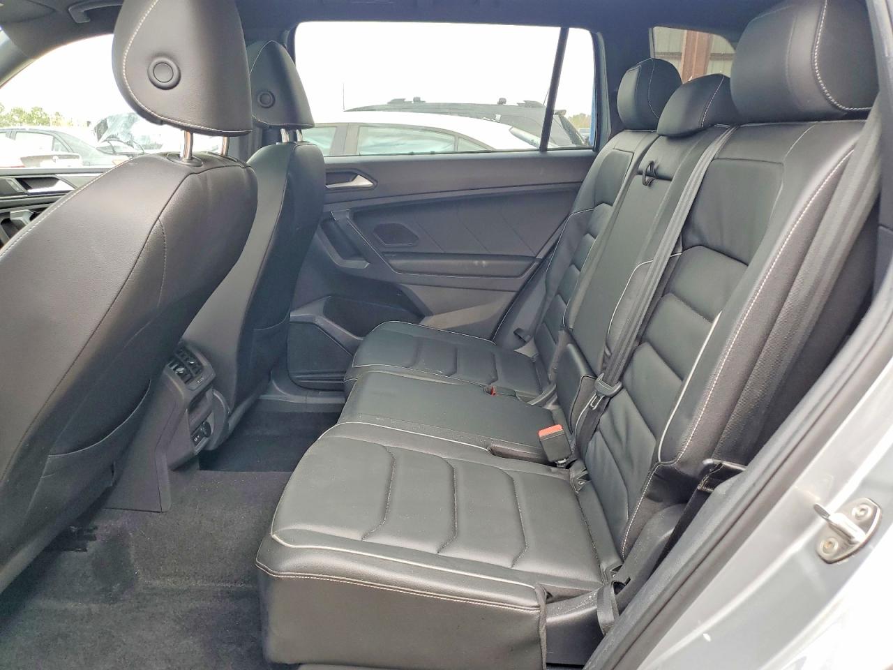 2021 VOLKSWAGEN TIGUAN SEL PREMIUM R-LINE photo 21