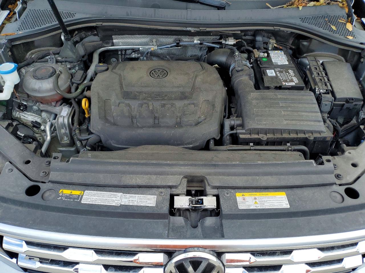 2021 VOLKSWAGEN TIGUAN SEL PREMIUM R-LINE photo 23