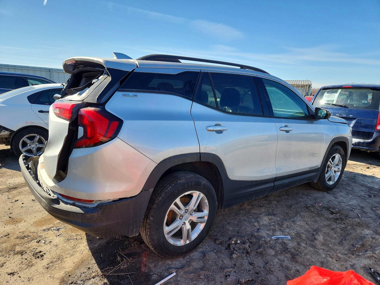 2018 GMC TERRAIN SLE photo 5