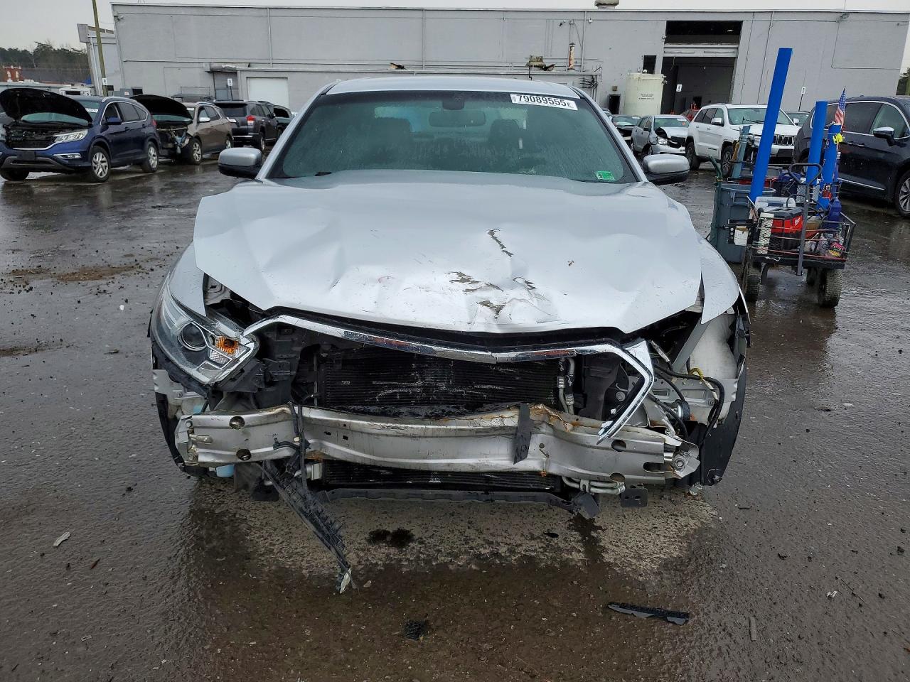 2014 FORD TAURUS SEL photo 9