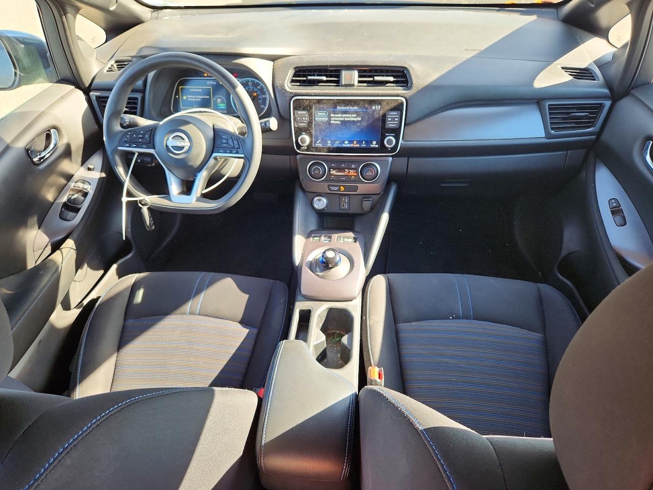 2025 NISSAN LEAF S photo 8