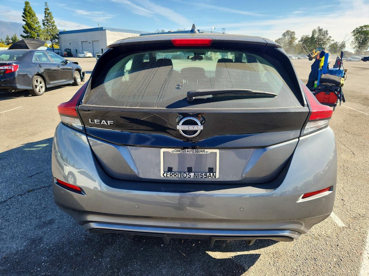 2025 NISSAN LEAF S photo 6
