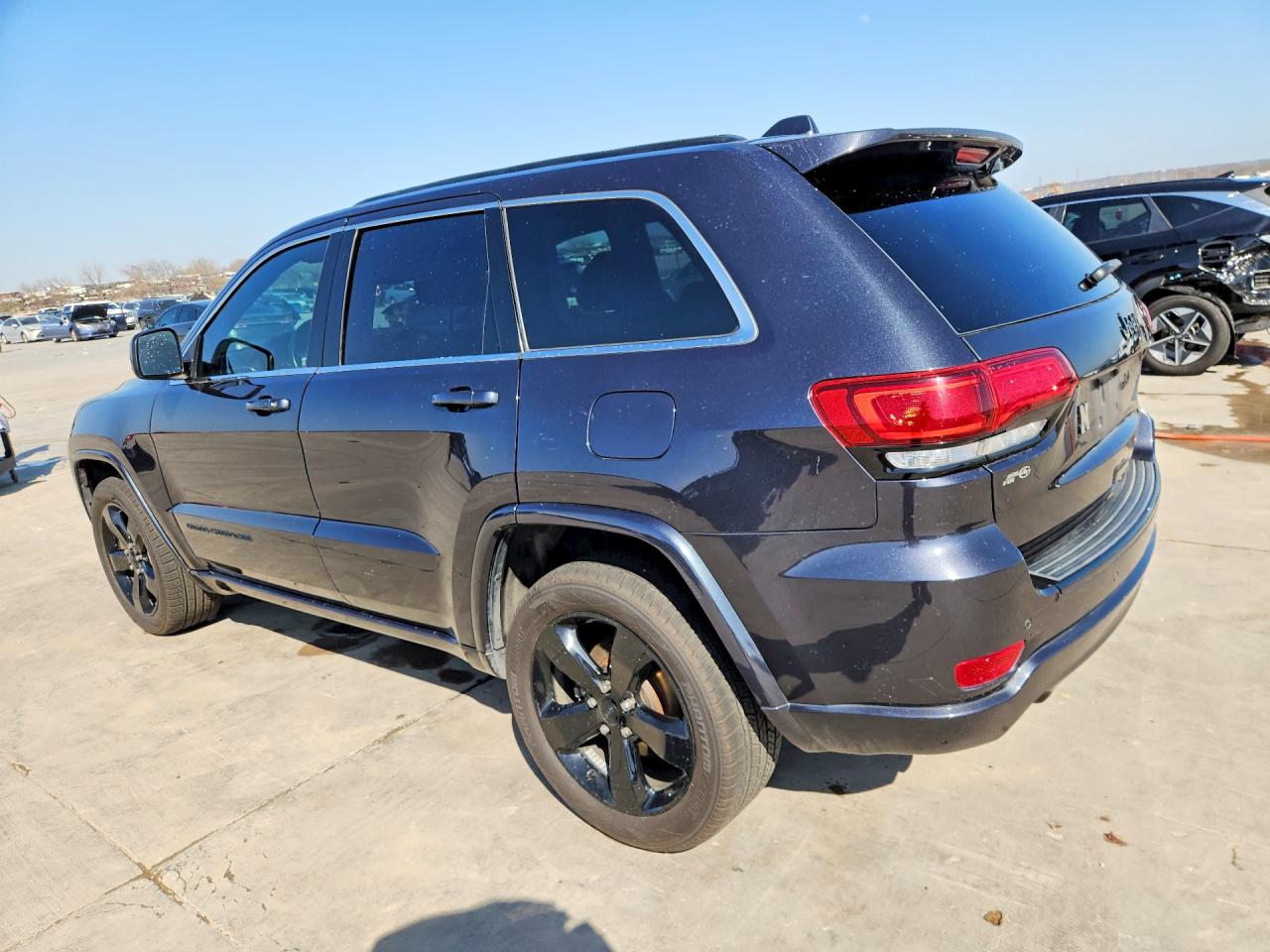 2015 JEEP GRAND CHEROKEE LAREDO photo 2