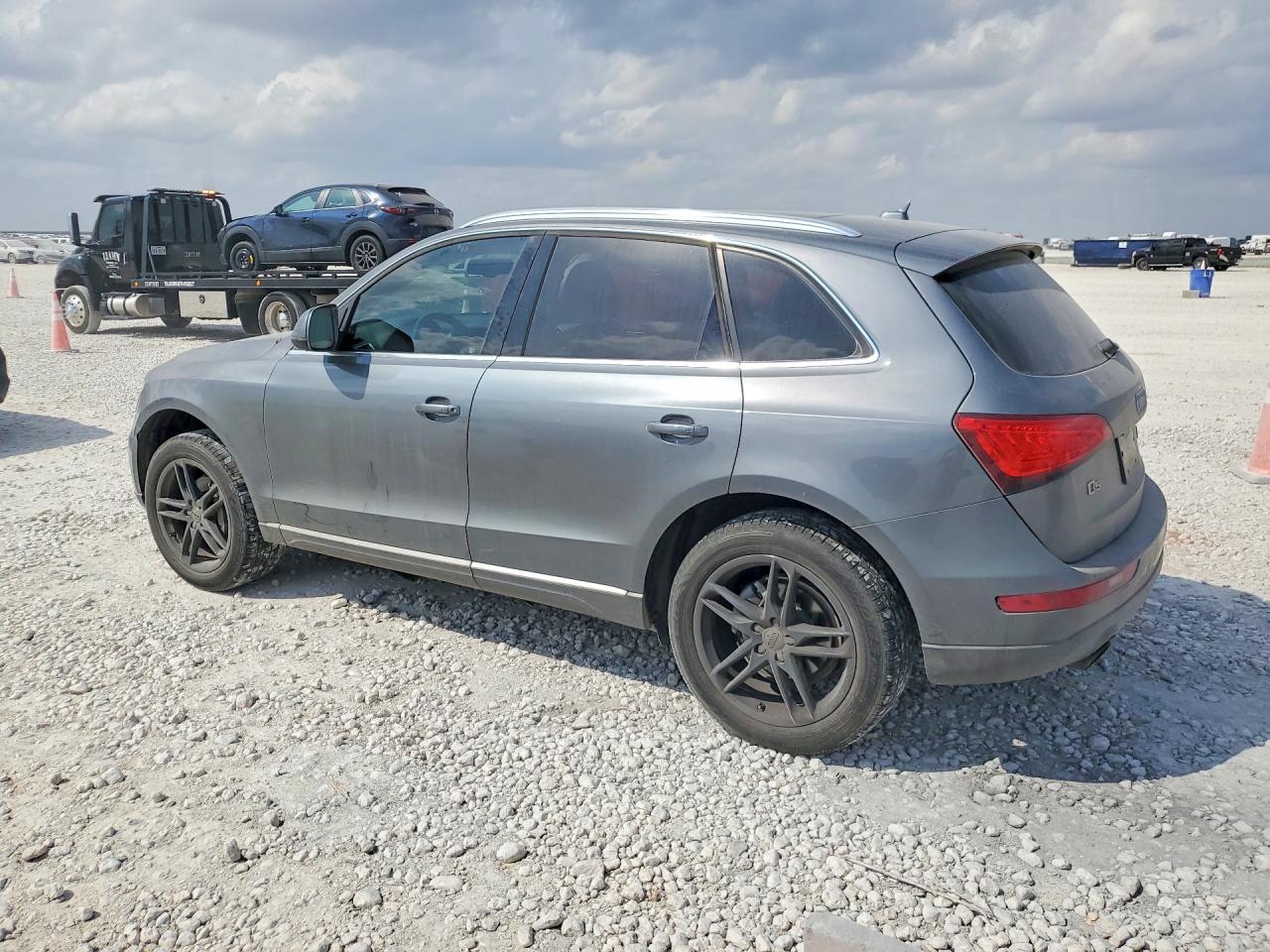 2013 AUDI Q5 PREMIUM PLUS photo 3