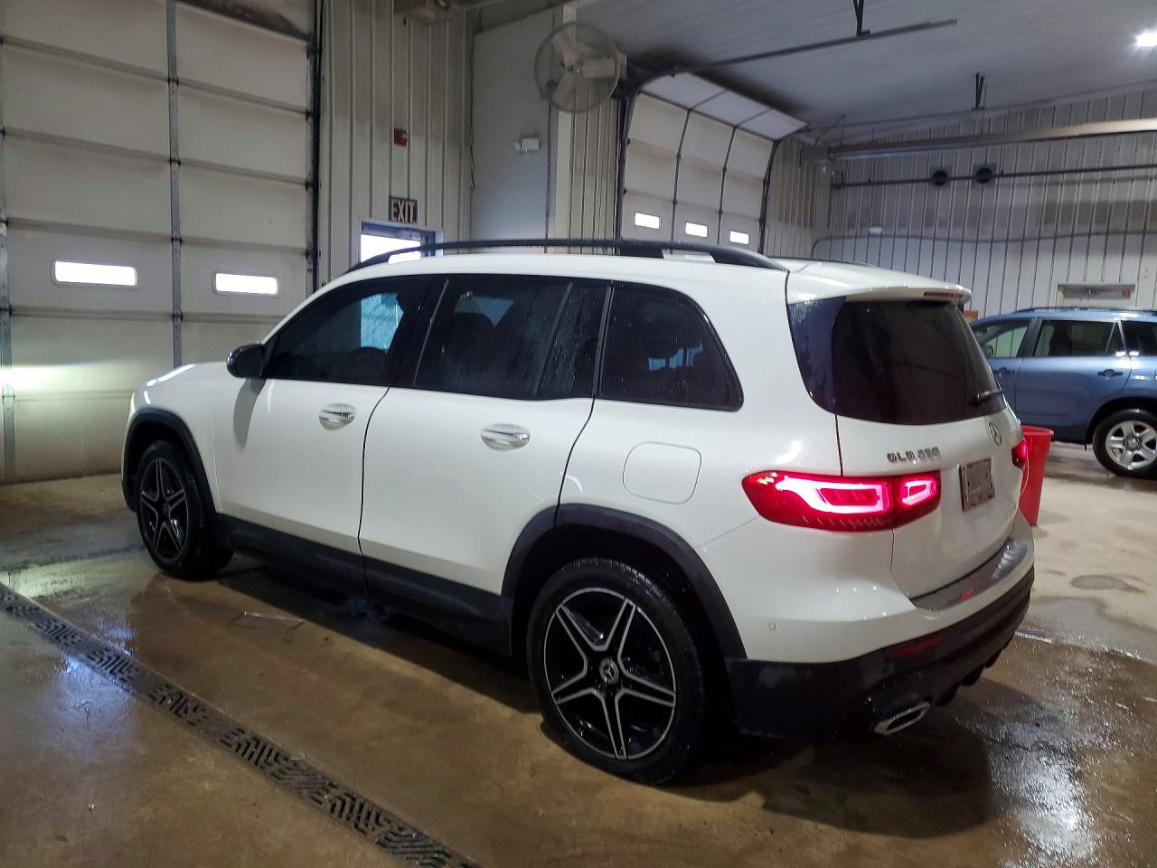 2021 MERCEDES-BENZ GLB 250 4MATIC photo 3