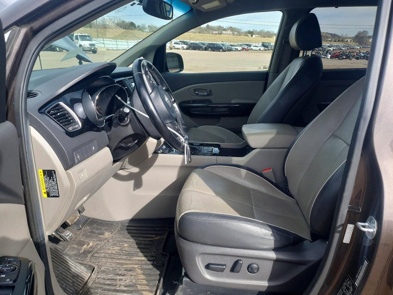2016 KIA SEDONA EX photo 13