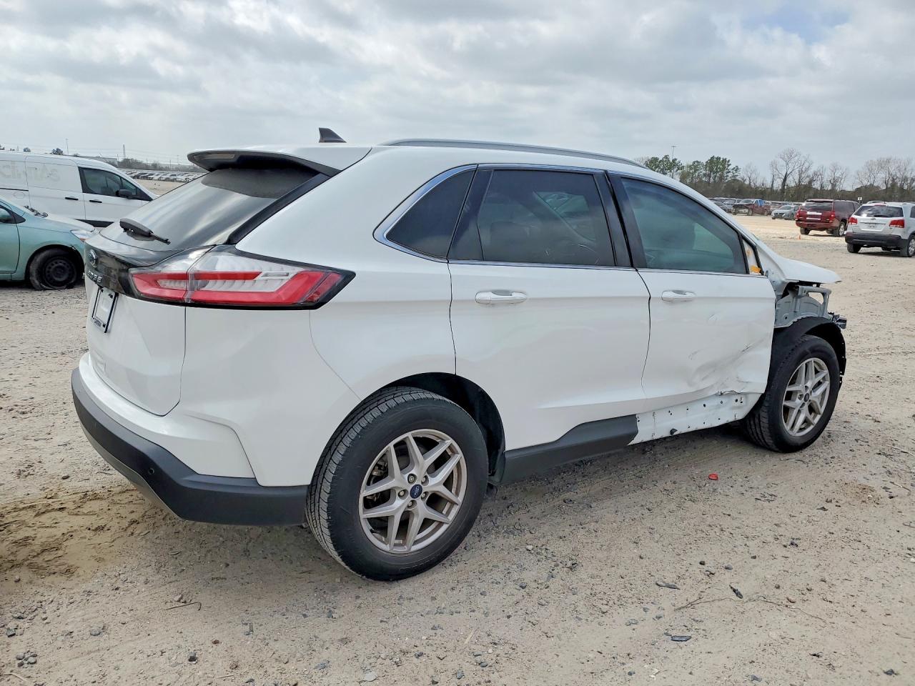 2021 FORD EDGE SEL photo 3