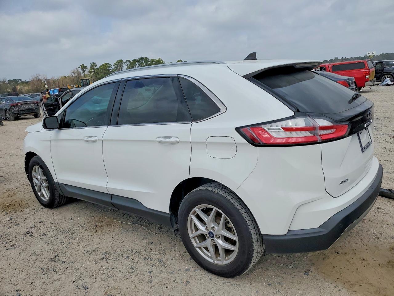 2021 FORD EDGE SEL photo 2