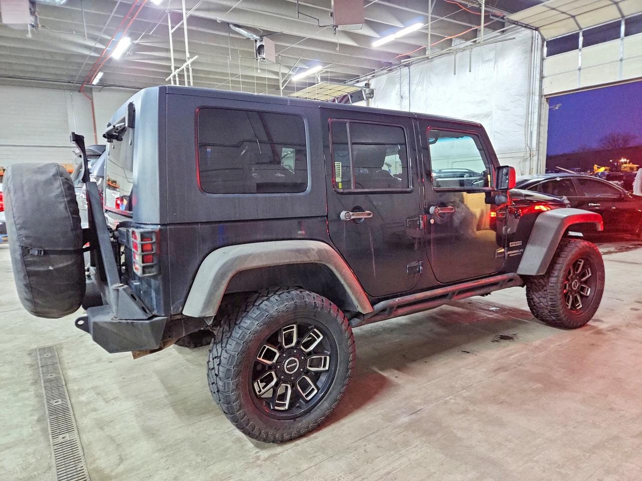 2010 JEEP WRANGLER UNLIMITED SPORT photo 3