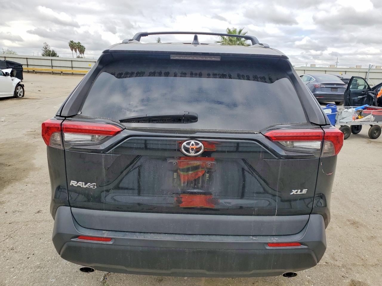 2021 TOYOTA RAV4 XLE PREMIUM photo 11