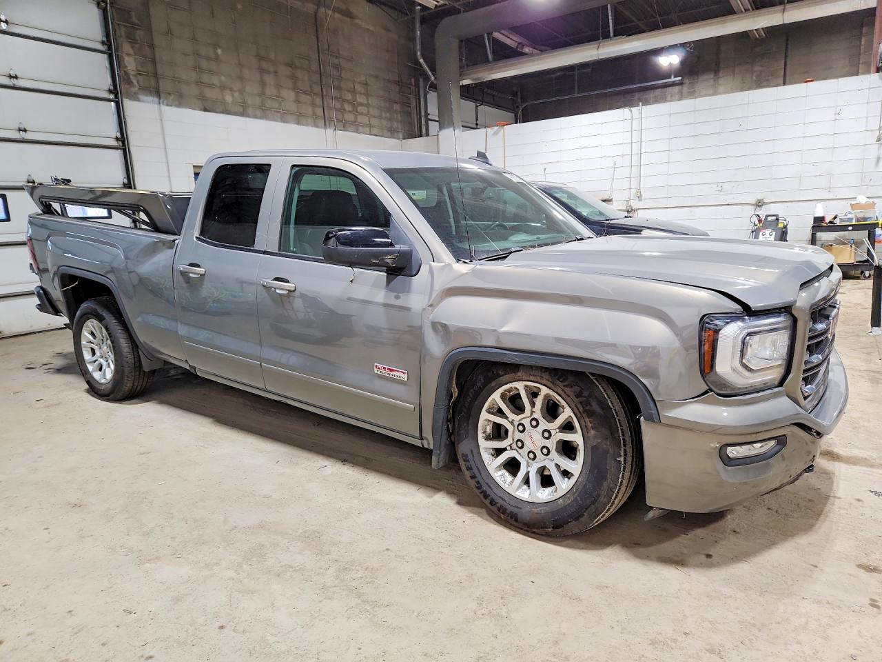 2017 GMC SIERRA K1500 SLT photo 10