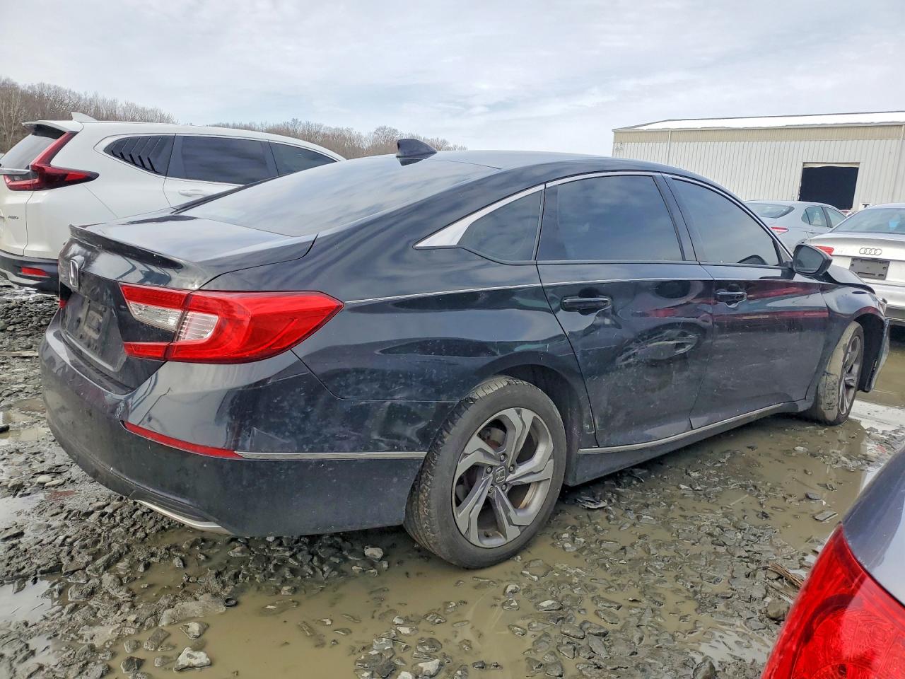 2018 HONDA ACCORD EX photo 3