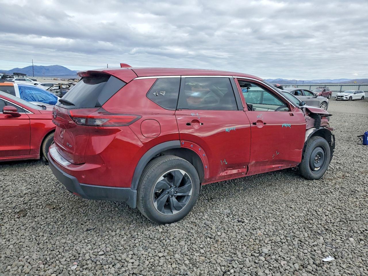 2024 NISSAN ROGUE SV photo 3