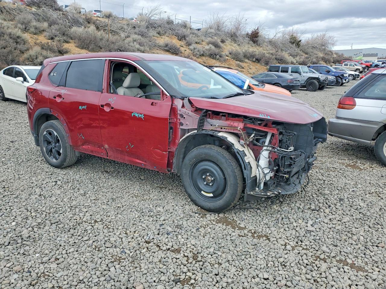 2024 NISSAN ROGUE SV photo 4