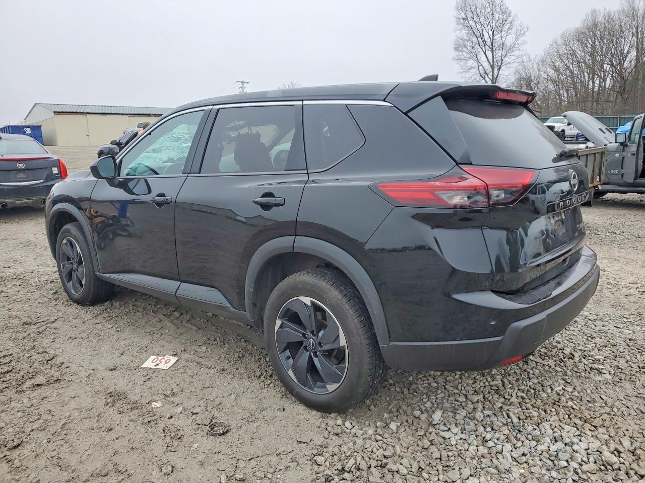 2024 NISSAN ROGUE SV photo 3