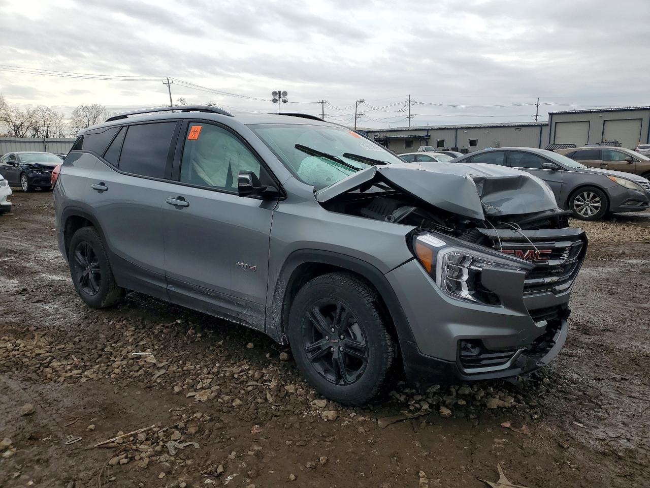 2024 GMC TERRAIN AT4 photo 7