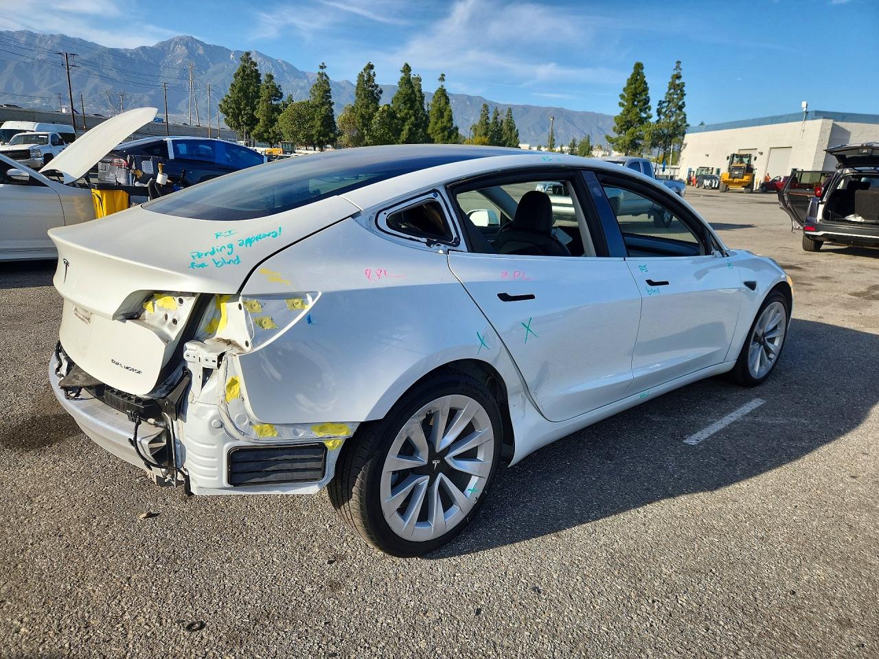 2022 TESLA MODEL 3 photo 3