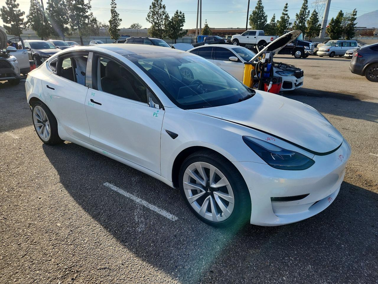 2022 TESLA MODEL 3 photo 4