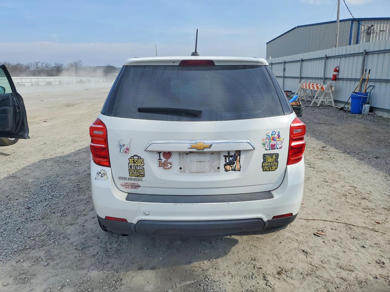 2017 CHEVROLET EQUINOX LS photo 11