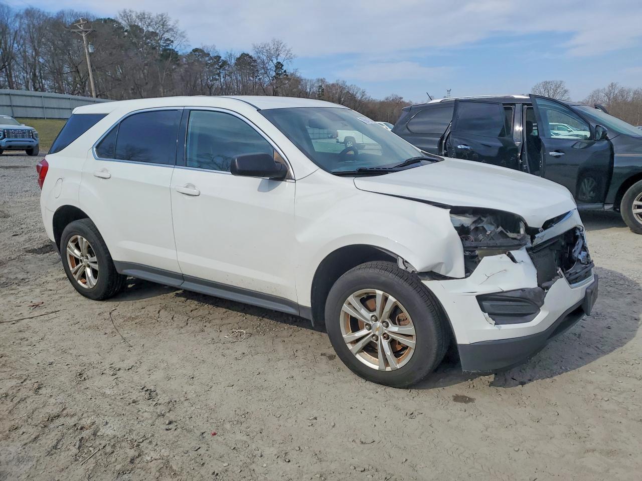 2017 CHEVROLET EQUINOX LS photo 7