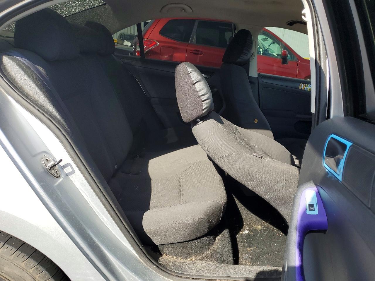 2011 VOLKSWAGEN JETTA BASE photo 10