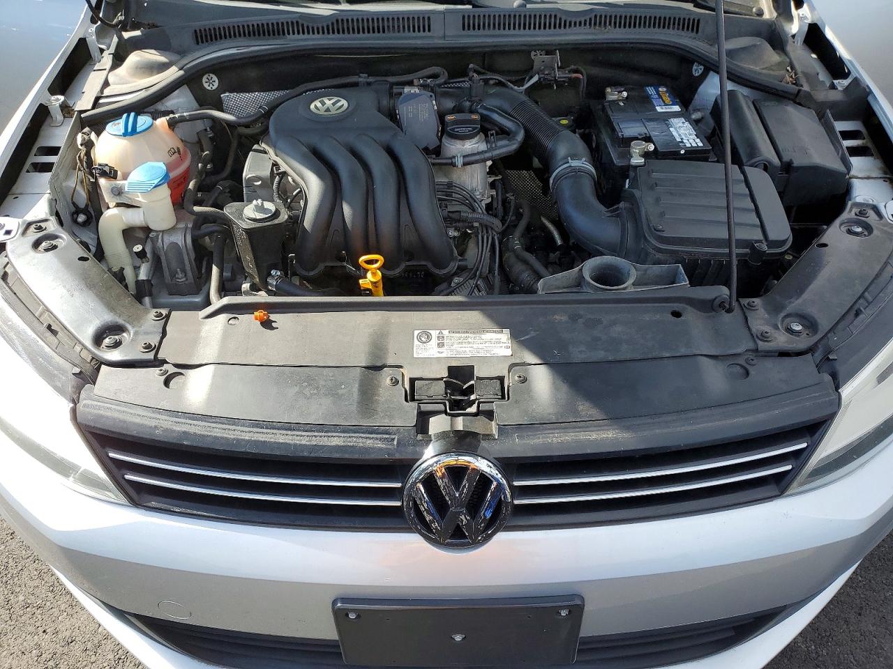 2011 VOLKSWAGEN JETTA BASE photo 11