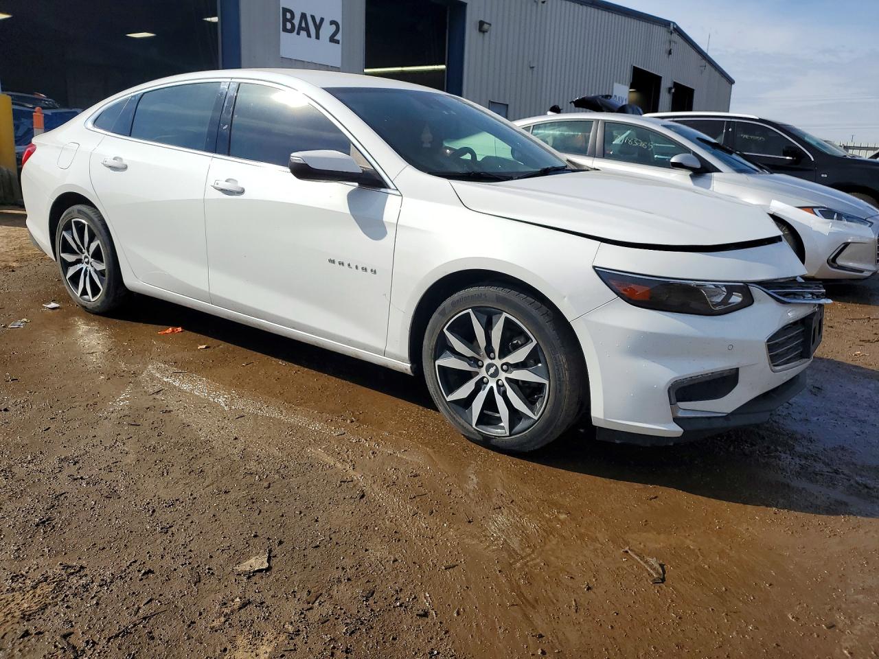 2016 CHEVROLET MALIBU LT photo 4