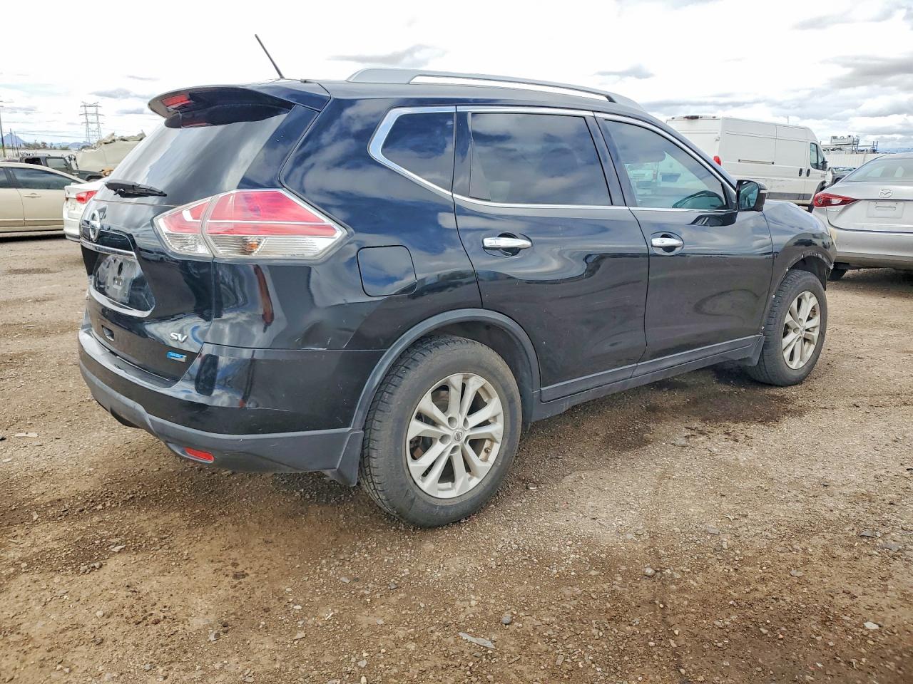 2014 NISSAN ROGUE SV photo 5
