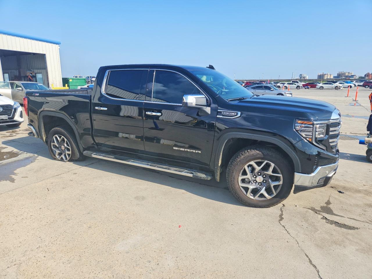 2025 GMC SIERRA K1500 SLT photo 10