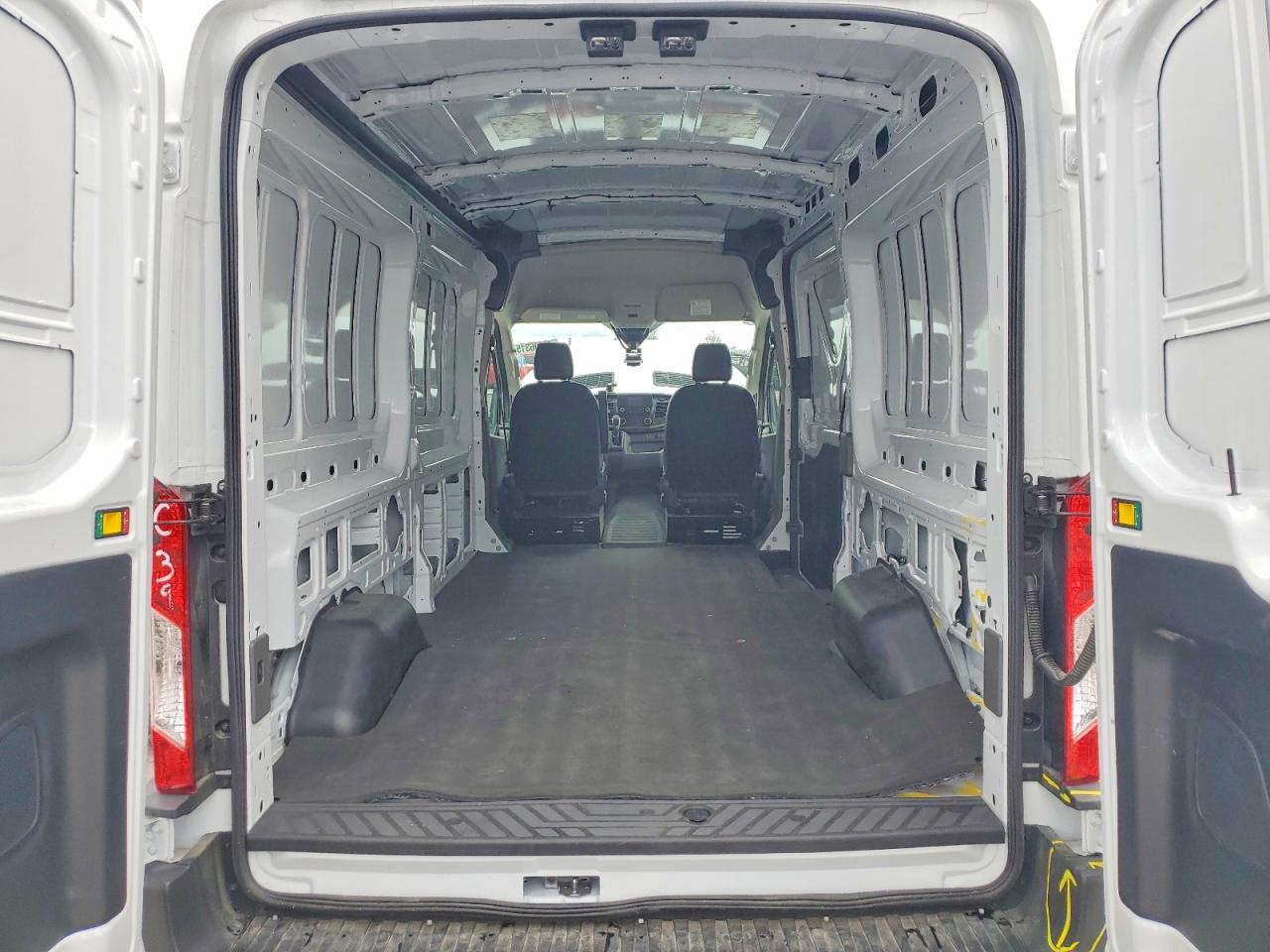 2025 FORD TRANSIT 250 DELIVERY VAN photo 19